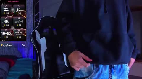 Mike 0233 online show from 9, 3, 2025