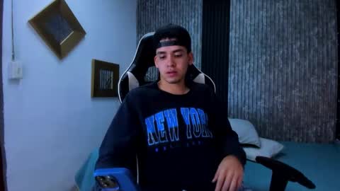 Mike 0233 online show from 25, 9, 2025