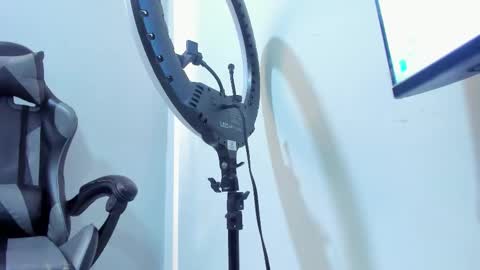 Snapshot of mike_256 chatting on 9, 2, 2026 Mike online show from 9, 2, 2026