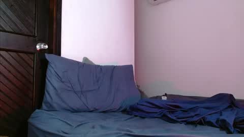 mike_d1030 online show from 5, 2, 2025