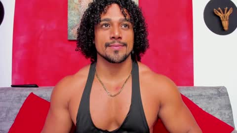 Snapshot of mike_estevess chatting on 4, 12, 2024   online show from 4, 12, 2024