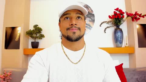 Snapshot of mike_estevess chatting on 5, 12, 2024   online show from 5, 12, 2024