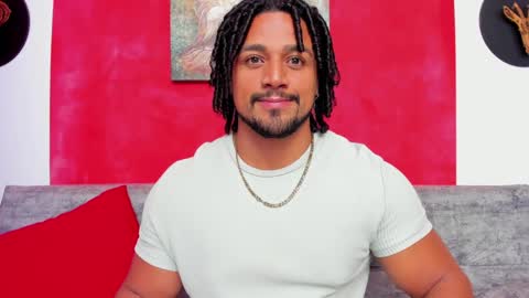 Snapshot of mike_estevess chatting on 11, 12, 2024   online show from 11, 12, 2024