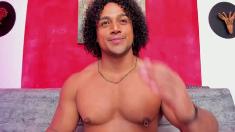 Snapshot of mike_estevess chatting on 19, 12, 2024   online show from 19, 12, 2024