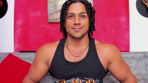 Snapshot of mike_estevess chatting on 20, 12, 2024   online show from 20, 12, 2024