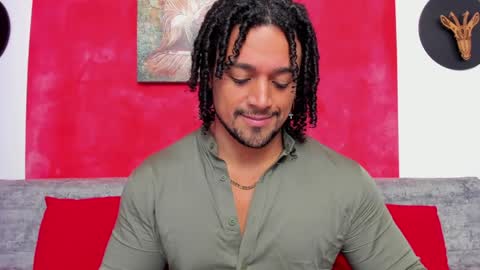 Snapshot of mike_estevess chatting on 3, 1, 2025   online show from 3, 1, 2025