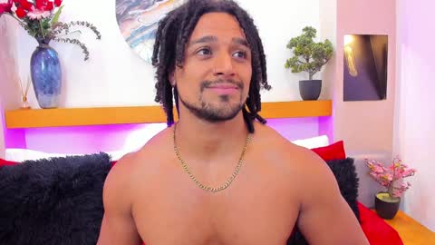 Snapshot of mike_estevess chatting on 30, 1, 2025   online show from 30, 1, 2025