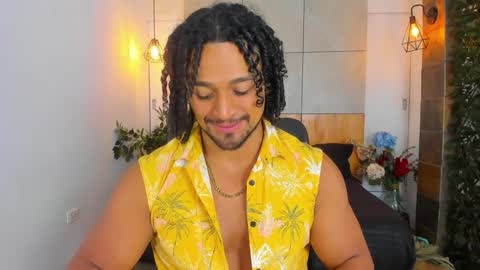 Snapshot of mike_estevess chatting on 31, 1, 2025   online show from 31, 1, 2025