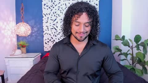 Snapshot of mike_estevess chatting on 8, 2, 2025   online show from 8, 2, 2025