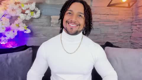 Snapshot of mike_estevess chatting on 23, 2, 2025   online show from 23, 2, 2025