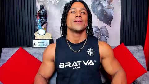 Snapshot of mike_estevess chatting on 13, 9, 2025   online show from 13, 9, 2025