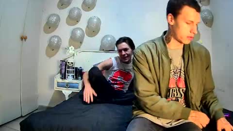 Hot Buns online show from 25, 4, 2026