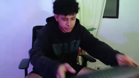 Snapshot of mikedick_420 chatting on 16, 2, 2025 mikedick_420 online show from 16, 2, 2025