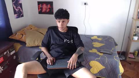 Snapshot of mikedick_420 chatting on 8, 3, 2025 mikedick_420 online show from 8, 3, 2025