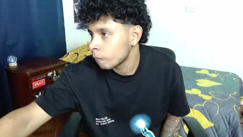 Snapshot of mikedick_420 chatting on 12, 3, 2025 mikedick_420 online show from 12, 3, 2025