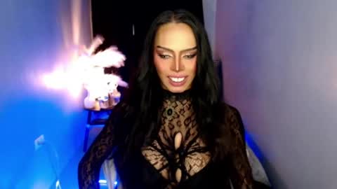 Mistress MikeyAlawi online show from 3, 7, 2026