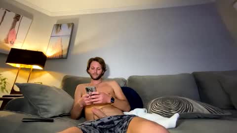 Snapshot of mikeywhite123 chatting on 3, 1, 2025 mikeywhite123 online show from 3, 1, 2025