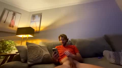 Snapshot of mikeywhite123 chatting on 10, 2, 2025 mikeywhite123 online show from 10, 2, 2025