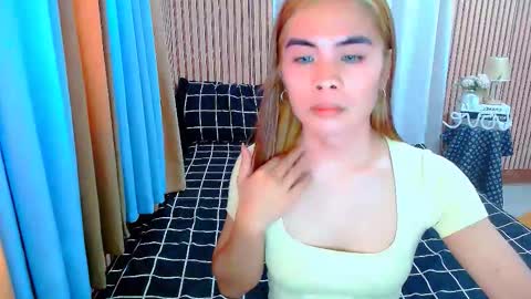 Mikhayla and Zeus online show from 9, 9, 2025