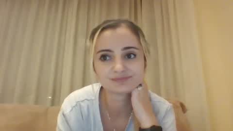 miki234809581 online show from 3, 11, 2025