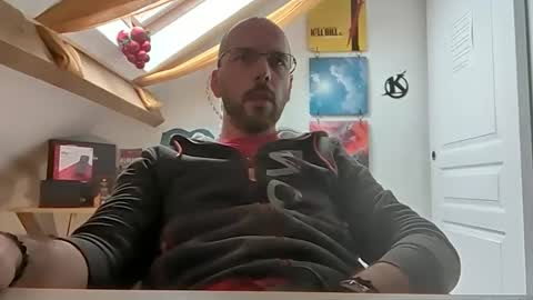 Snapshot of mikmik91 chatting on 19, 12, 2024 mikmik91 online show from 19, 12, 2024