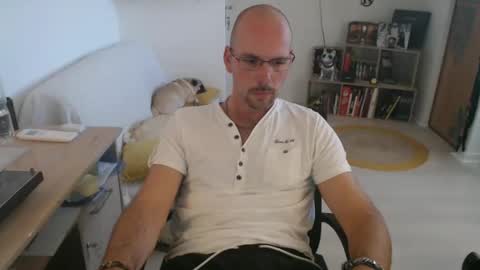 Snapshot of mikmik91 chatting on 18, 9, 2025 mikmik91 online show from 18, 9, 2025