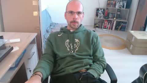 Snapshot of mikmik91 chatting on 17, 10, 2025 mikmik91 online show from 17, 10, 2025