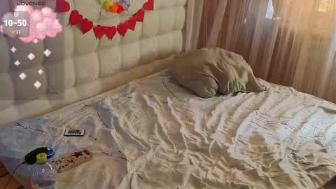 Snapshot of miko_meow chatting on 26, 9, 2025 Miko online show from 26, 9, 2025