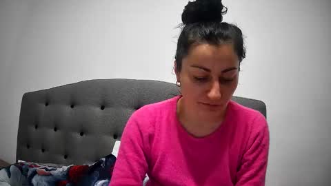 Mikyloveu online show from 14, 1, 2026