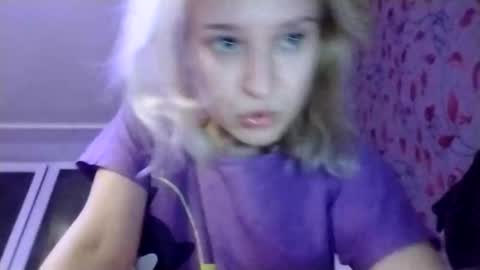 Mila 420 online show from 5, 12, 2025