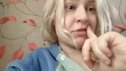 Mila 420 online show from 15, 4, 2026