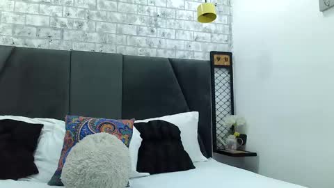 mila_adamss online show from 13, 2, 2025