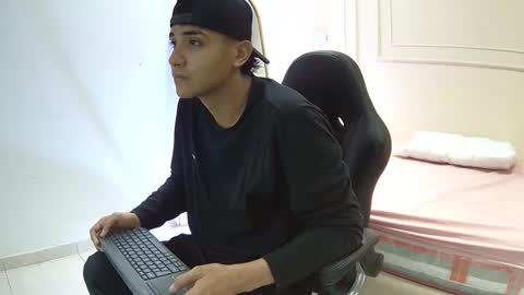 mila and bruno online show from 20, 10, 2025
