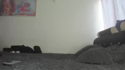 Mila Dash online show from 8, 1, 2025