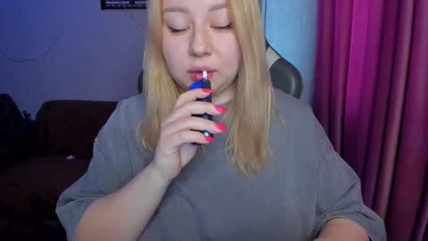 Mila shy sensual person  online show from 11, 11, 2025