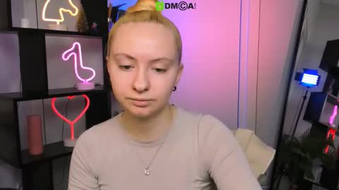 mila_glow online show from 21, 12, 2025