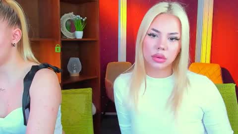 mila_glow online show from 16, 3, 2026