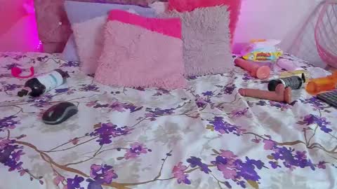 mila_grace_ online show from 24, 10, 2025