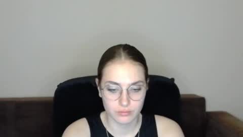 mila_keyy online show from 19, 4, 2026