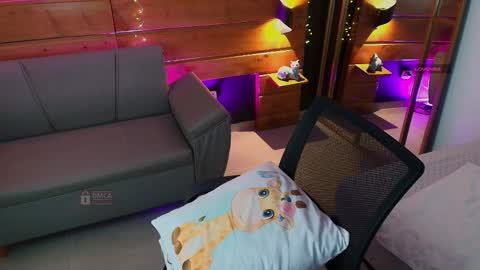 Milena  online show from 4, 4, 2026