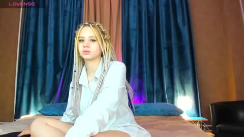 mila_kinor online show from 25, 12, 2024