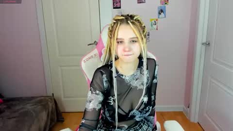 mila_kinor online show from 27, 12, 2024