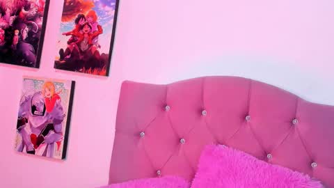 Snapshot of mila_nixon01 chatting on 18, 9, 2025 MILA  online show from 18, 9, 2025