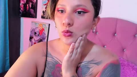 Snapshot of mila_nixon01 chatting on 20, 10, 2025 MILA  online show from 20, 10, 2025