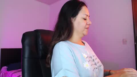 mila_phoenix online show from 25, 11, 2025