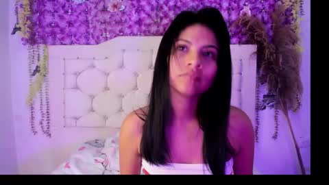 Snapshot of mila_rey25_ chatting on 2, 2, 2026 laura online show from 2, 2, 2026