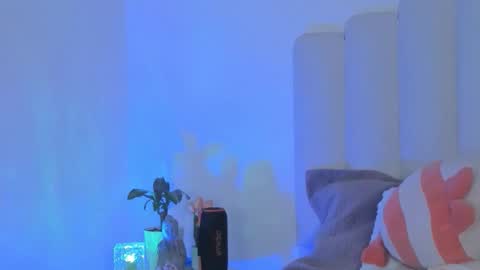 mila_stark333 online show from 16, 1, 2026