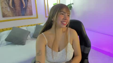 milaack_ online show from 13, 4, 2026