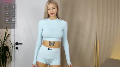 Mila and u can call me sweet bunny online show from 17, 10, 2025