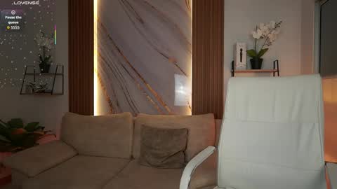 milacrave online show from 7, 11, 2025